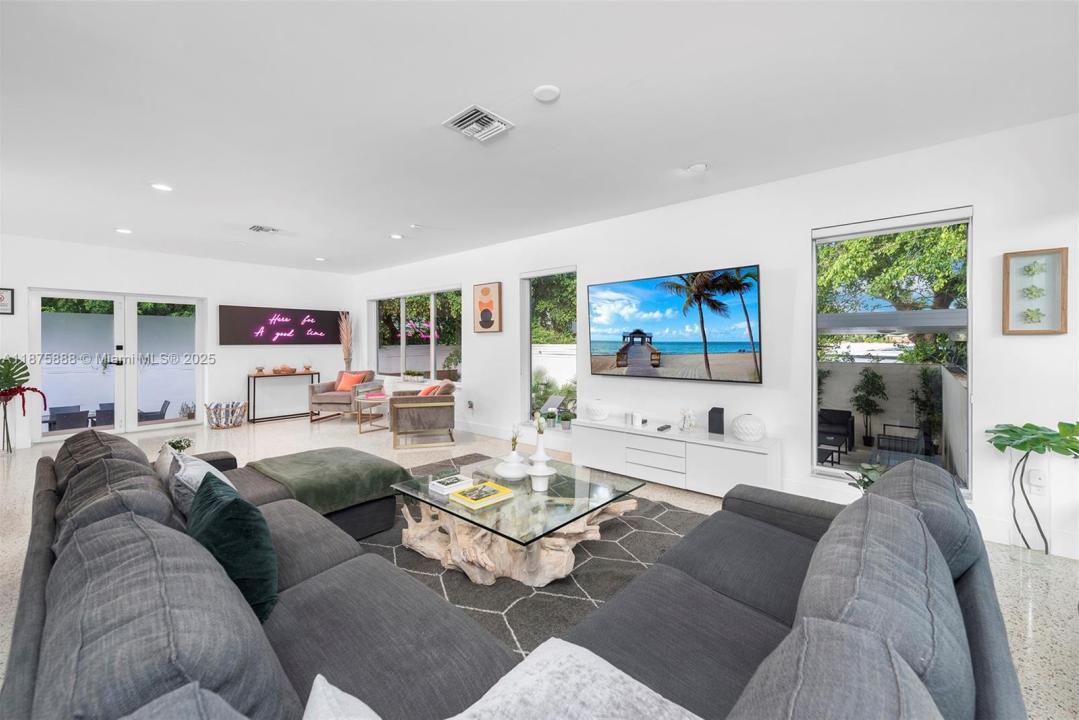 1019 NE 87th St, Miami, Florida 33138, HOA KỲ