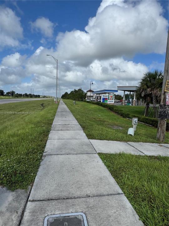 861 BARCIA, Lehigh Acres, Florida 33974, Amerika Birleşik Devletleri