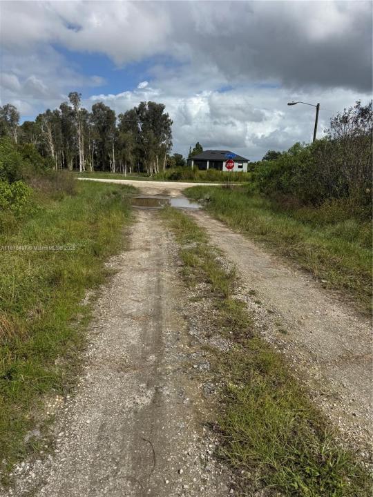 1005 PORTLAND, Lehigh Acres, Florida 33974, Amerika Birleşik Devletleri
