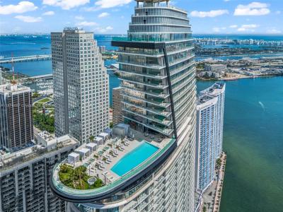 300 Biscayne Blvd Way 2409, Miami, Florida 33131, USA