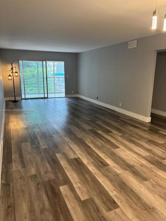 3001 Portofino Isle K2, Coconut Creek, Floryda 33066, USA