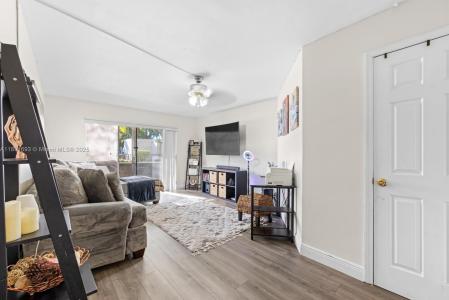 6075 N Sabal Palm Blvd 114, Tamarac, Florida 33319, USA