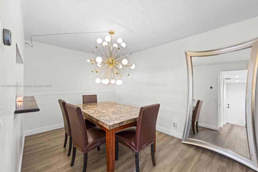 6075 N Sabal Palm Blvd 114, Tamarac, Flórida 33319, Estados Unidos