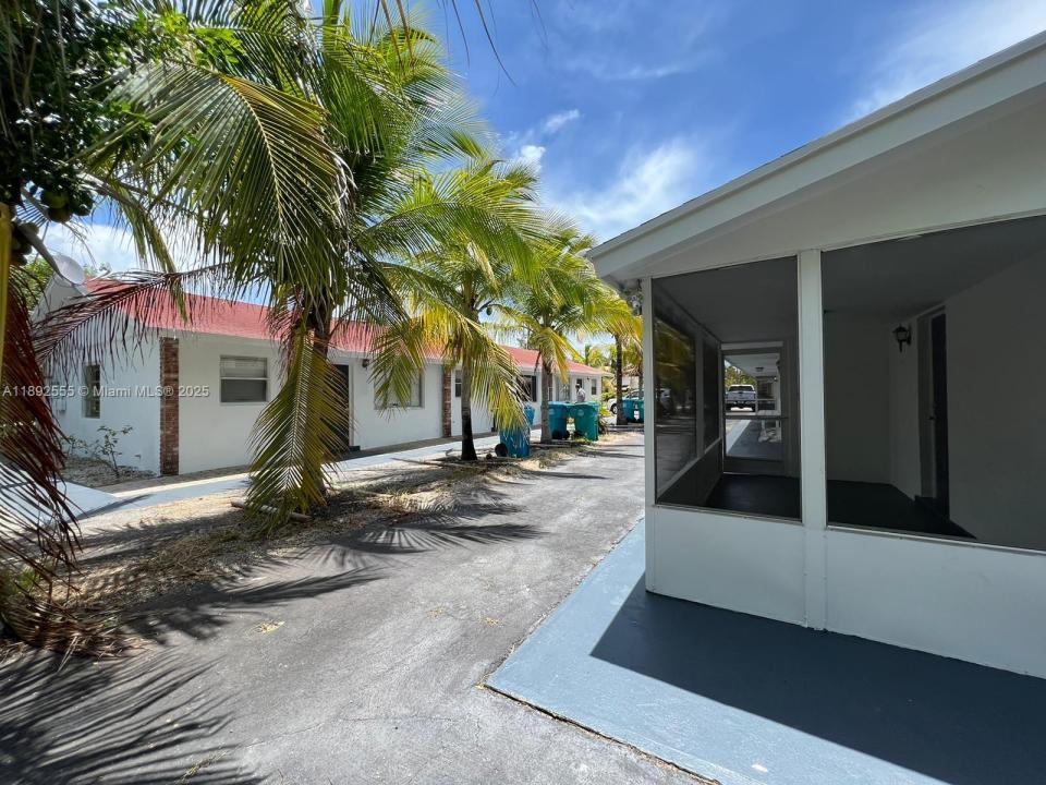 333-401 SE 23rd Ave, Boynton Beach, Florida 33435