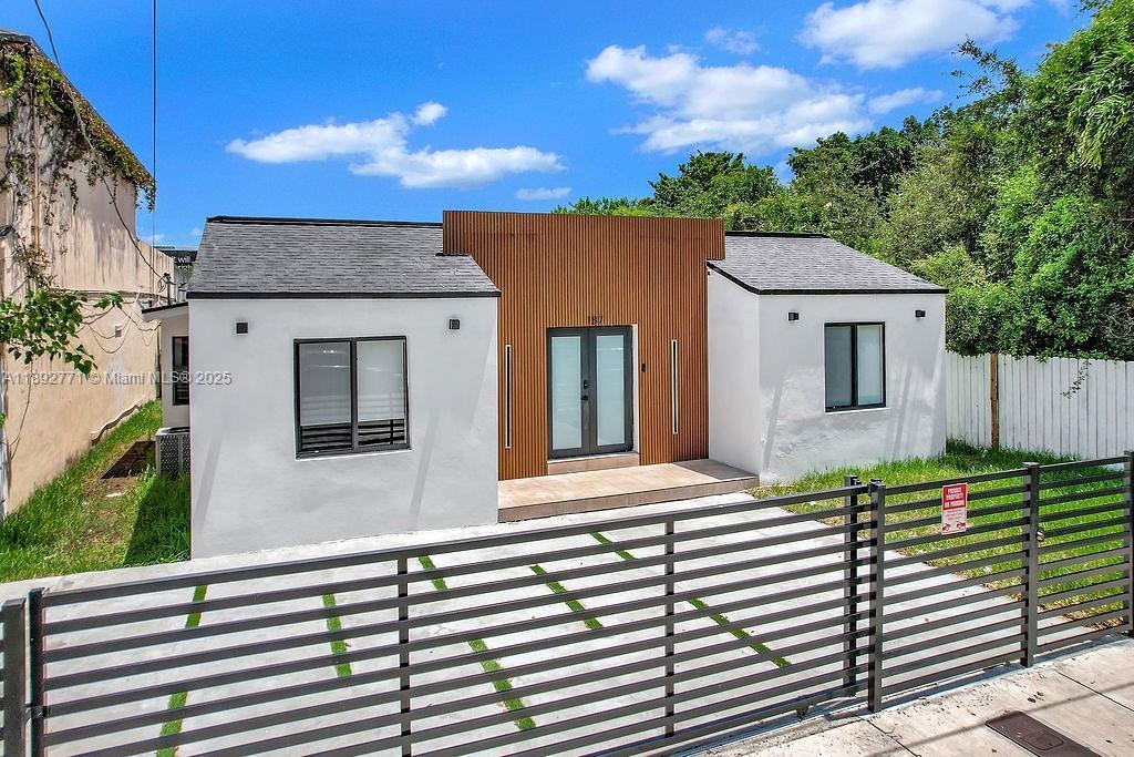 187 NW 53rd St, Miami, فلوريدا 33127, الولايات المتحدة