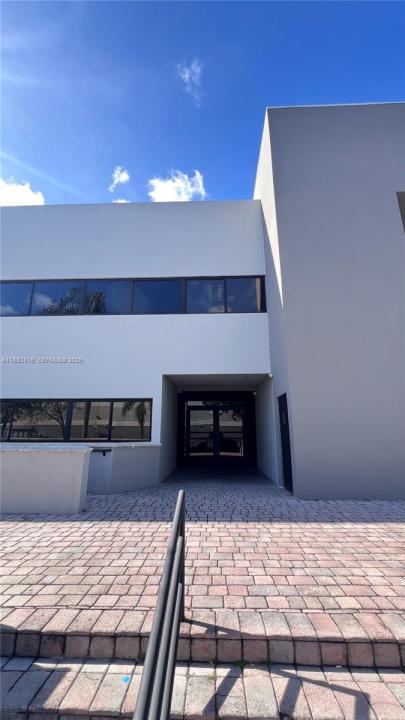 5600 SW 135th Ave 112, Miami, Florida 33183