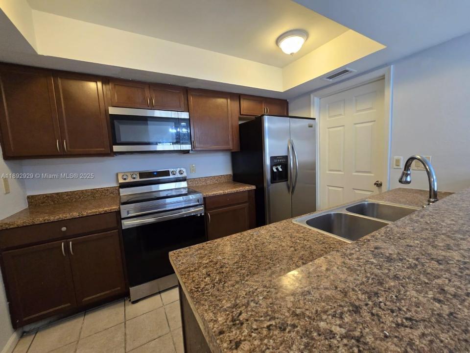 1213 SW 74th Ave 1213, North Lauderdale, Flórida 33068, Estados Unidos