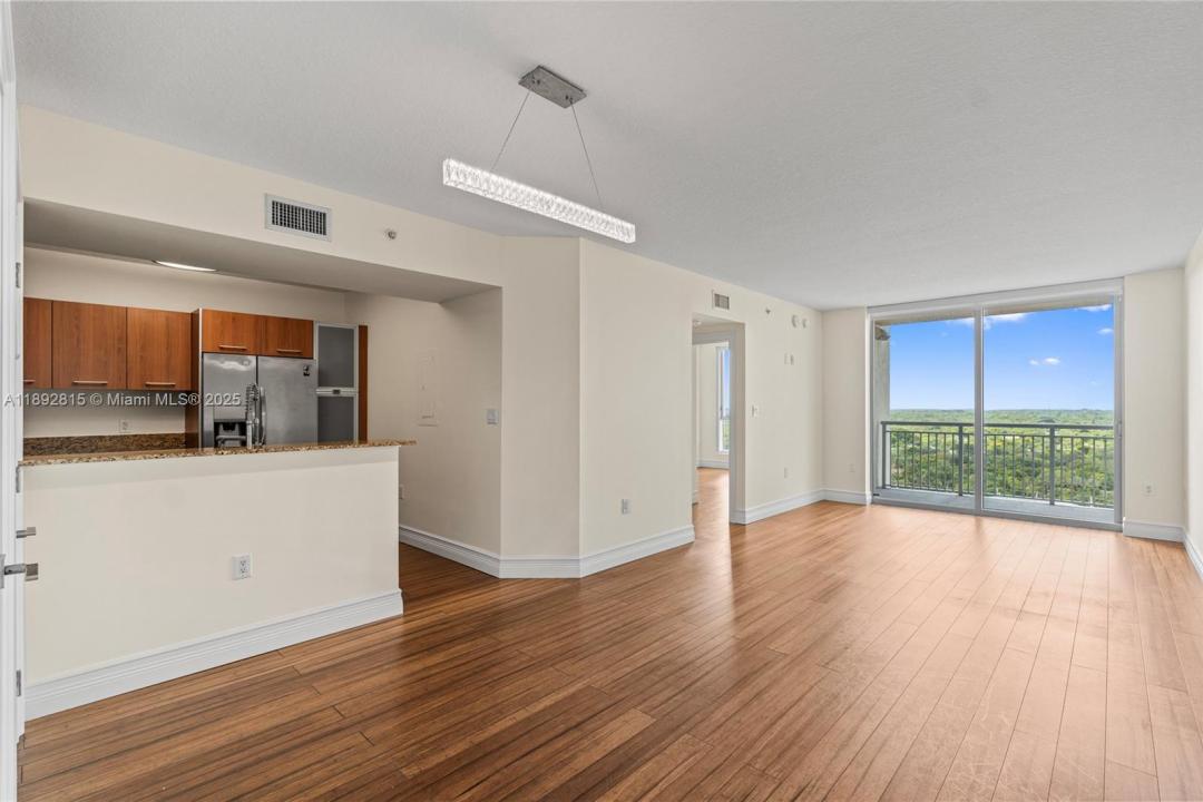 9055 SW 73rd CT 1502, Miami, Florida 33156, Stati Uniti