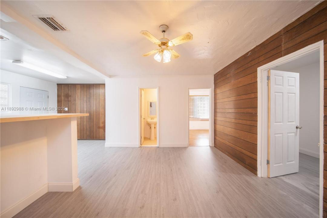 435 SW 33rd Ave 4, Miami, Florida 33135