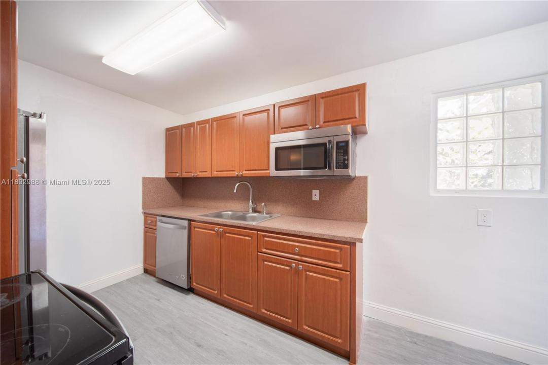 435 SW 33rd Ave 4, Miami, Florida 33135