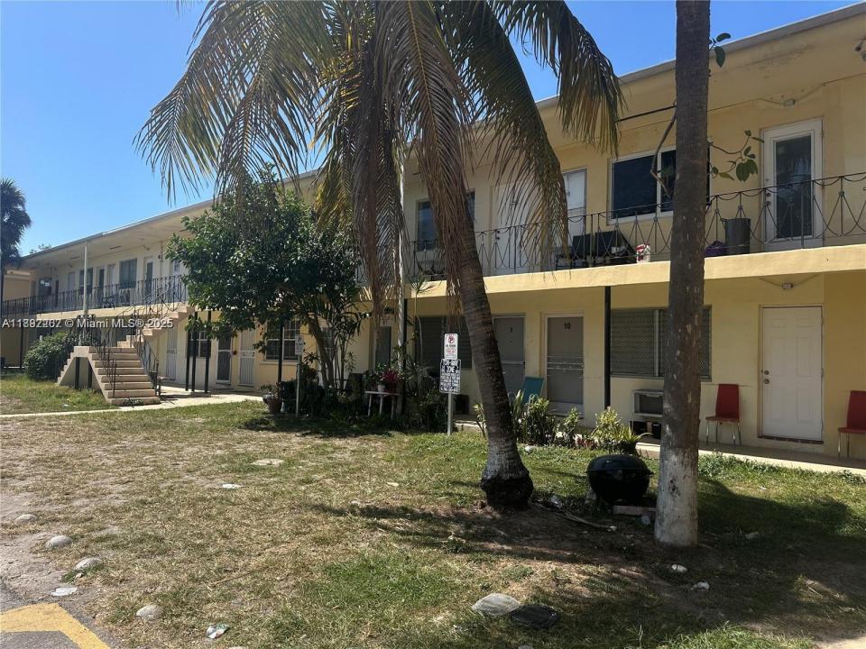 70 NW 77th St 11, Miami, フロリダ 33150, アメリカ合衆国