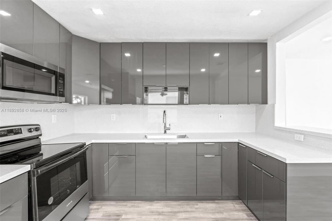 2847 Polk St, Hollywood, Флорида 33020, Соединенные Штаты