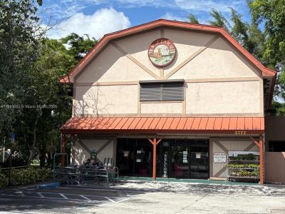 2777 W Hillsboro Blvd, Deerfield Beach, Florida 33442, USA