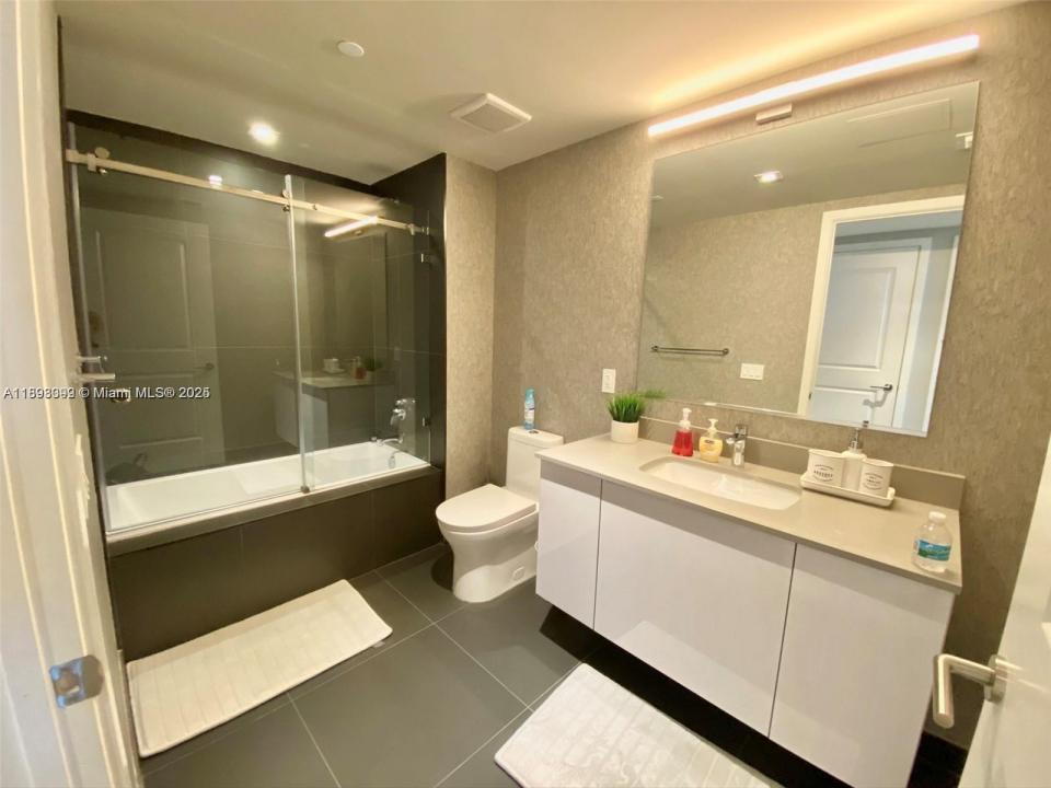 1600 NE 1st Ave 1003, Miami, Florida 33132