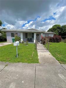 1779 NW 90th St, Miami, Florida 33147, USA