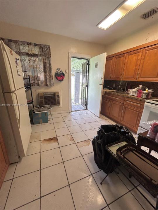 1779 NW 90th St, Miami, Florida 33147