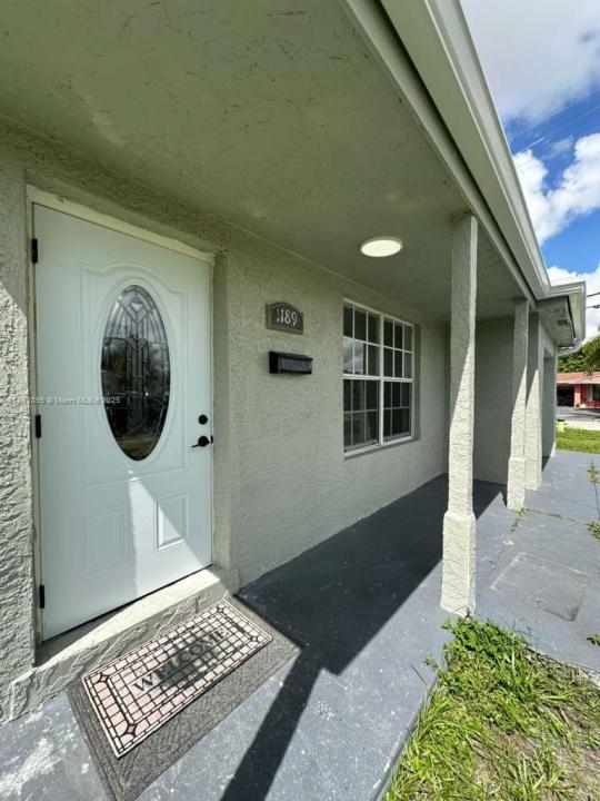 1189 NW 45th Ave, Lauderhill, Flórida 33313, Estados Unidos