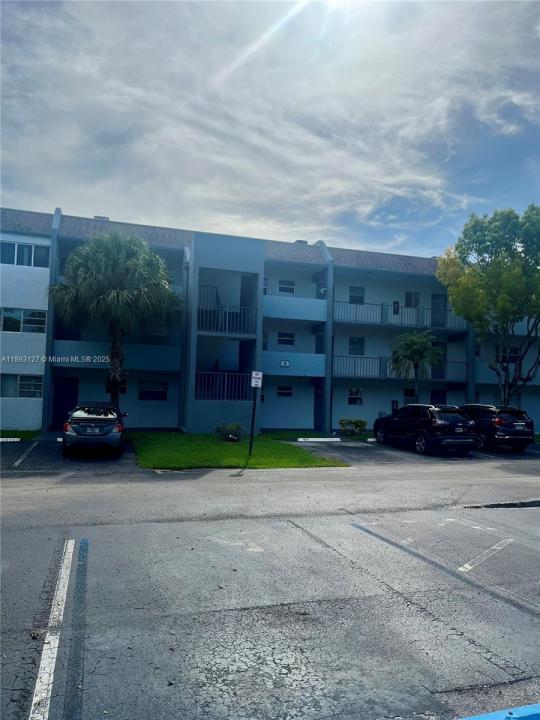 8351 Sands Point Blvd A204, Tamarac, Florida 33321, Amerika Birleşik Devletleri
