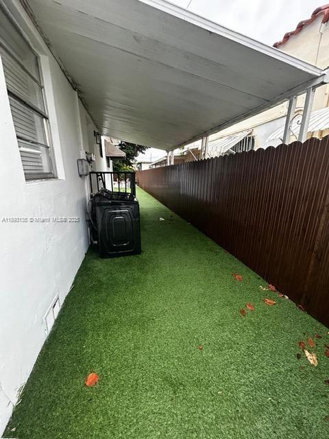 1947 NW 33rd St 1, Miami, フロリダ 33142, アメリカ合衆国