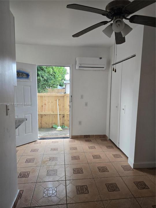 4716 SW 1st St A, Miami, Flórida 33134, Estados Unidos