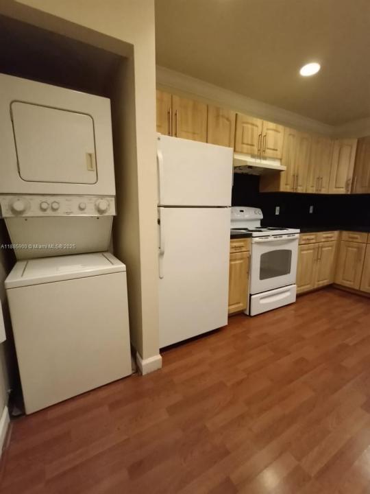 430 Commodore Dr 104, Plantation, Florida 33325, Estados Unidos