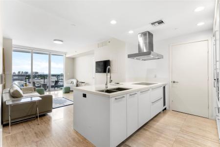 1445 16th St 1104, Miami Beach, Florida 33139, USA