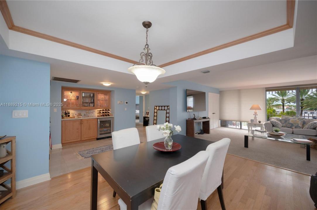 3 Grove Isle Dr C308, Miami, Florida 33133, USA