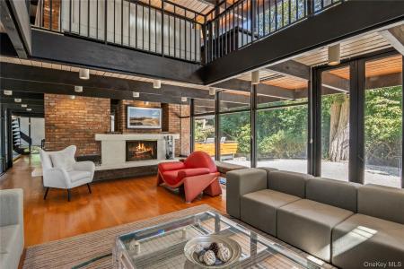 8 Dolphin Rise, Huntington, ニューヨーク 11743, アメリカ合衆国