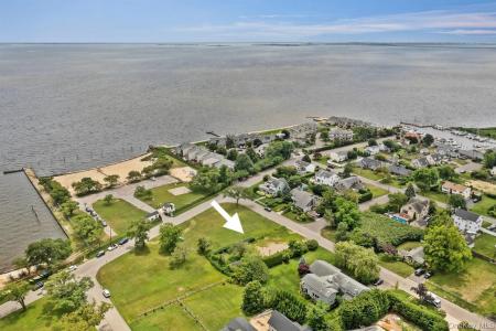 20 Bayway Avenue, Islip, Nova Iorque 11718, Estados Unidos