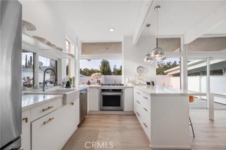 Lisette, Granada Hills, Kaliforniya 91344, Amerika Birleşik Devletleri