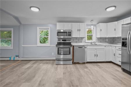 135 Lippitt Avenue, Cranston, Rhode Island 02921, USA