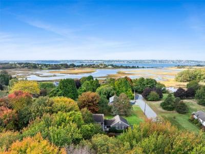 7 Gadsby Lane, Tiverton, Rhode Island 02878, USA