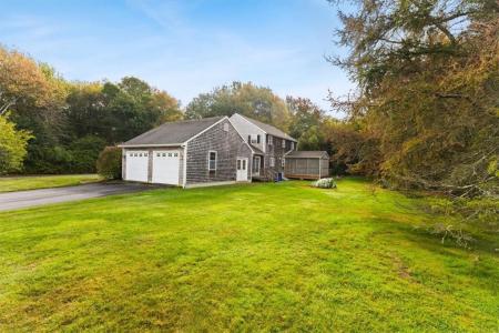 7 Gadsby Lane, Tiverton, Rhode Island 02878, USA