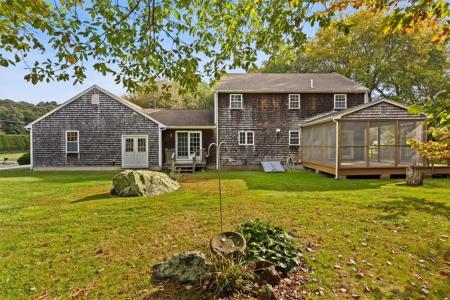 7 Gadsby Lane, Tiverton, Rhode Island 02878, USA