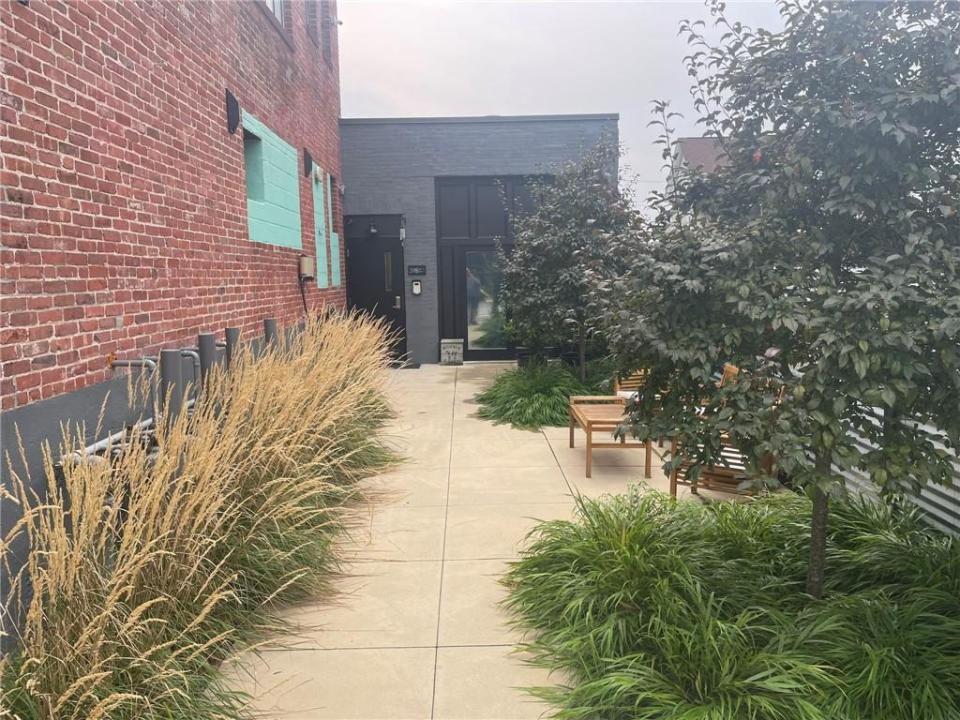 318 Lafayette Street, Pawtucket, Rhode Island 02860, USA