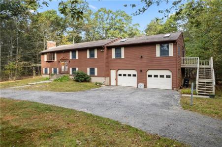 886 Weaver Hill Road, Coventry, RI 02816, USA
