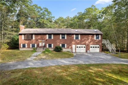 886 Weaver Hill Road, Coventry, Rhode Island 02816, USA