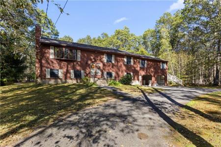 886 Weaver Hill Road, Coventry, Rhode Island 02816, USA