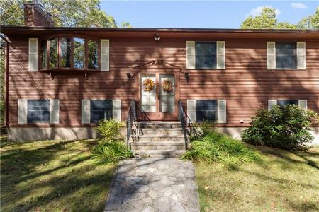 886 Weaver Hill Road, Coventry, Rhode Island 02816, USA