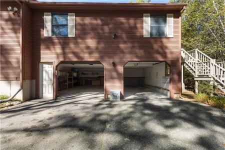 886 Weaver Hill Road, Coventry, Rhode Island 02816, USA