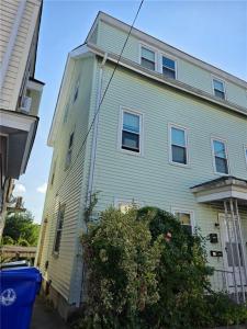 230 Washington Street 3, Central Falls, 罗得岛 02863, 美国