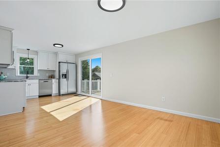 19 Cows Path, Middletown, Rhode Island 02842, USA