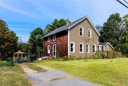 272 Spring Street, Hopkinton, Rhode Island 02873, États-Unis