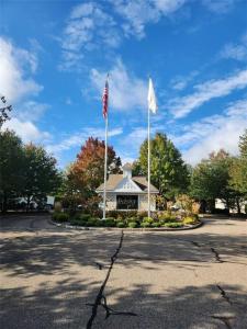 500 Mendon Road 216, Cumberland, Rhode Island 02864, USA