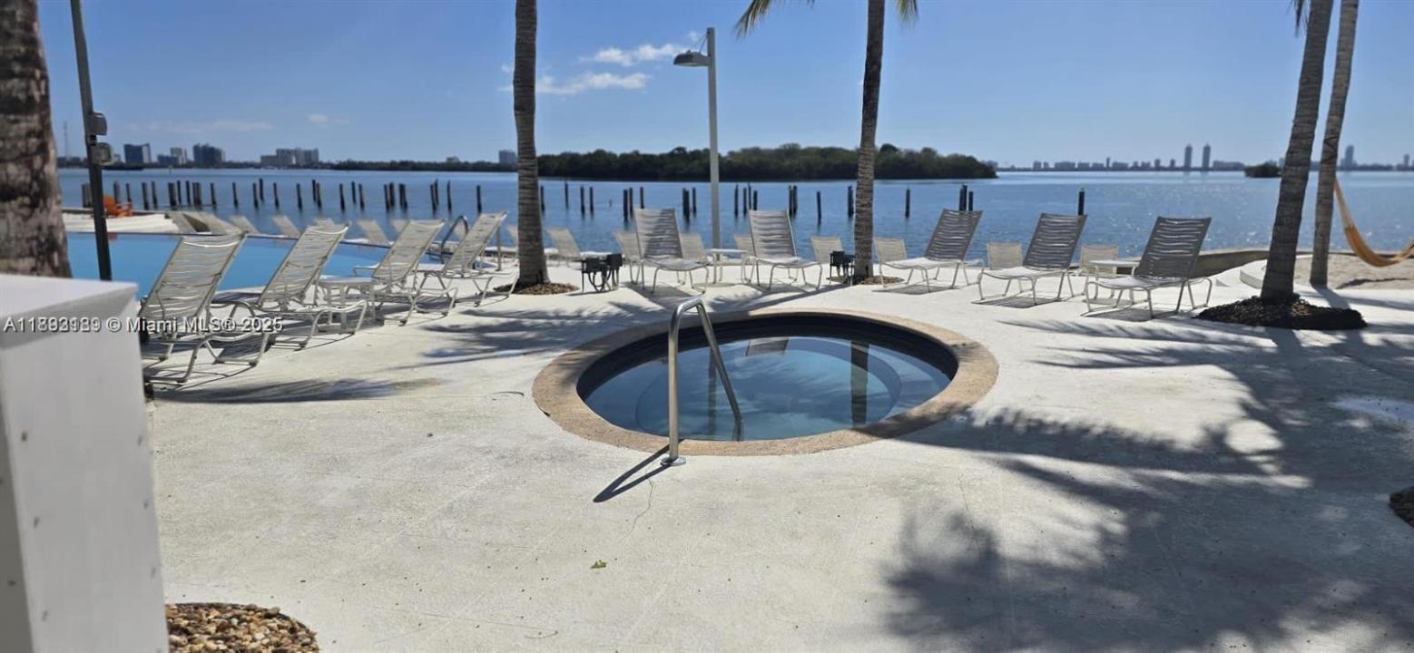 650 NE 64 G608, Miami, 佛羅里達州 33138, 美國