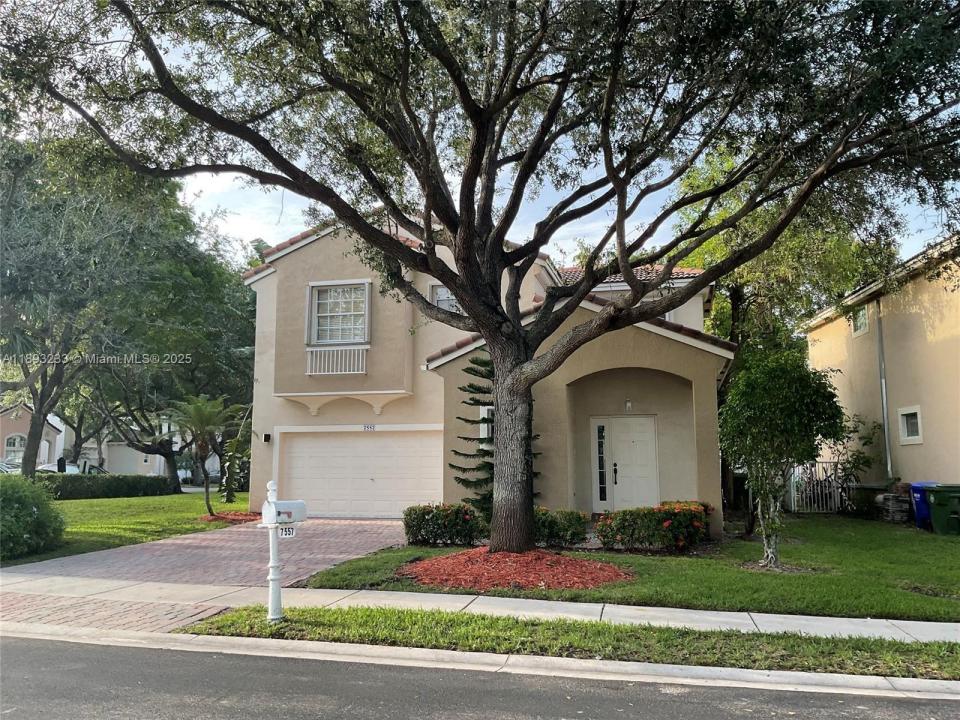 7557 NW 18th Dr, Pembroke Pines, Florida 33024, Estados Unidos
