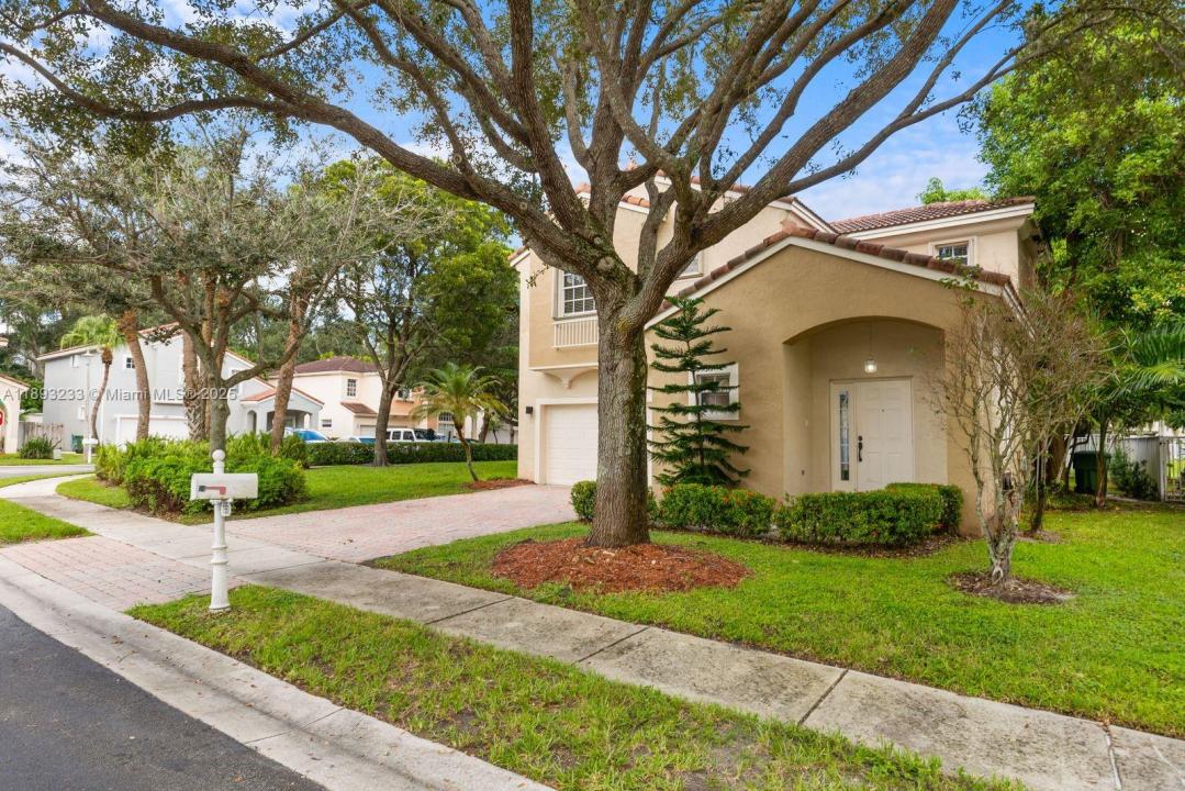 7557 NW 18th Dr, Pembroke Pines, Florida 33024, Estados Unidos