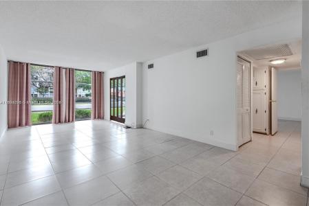 2000 Atlantic Shores Blvd 107, Hallandale Beach, Florida 33009, USA