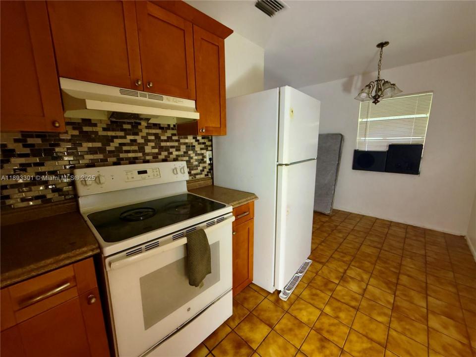 3411 NW 5th Ct, Lauderhill, Florida 33311