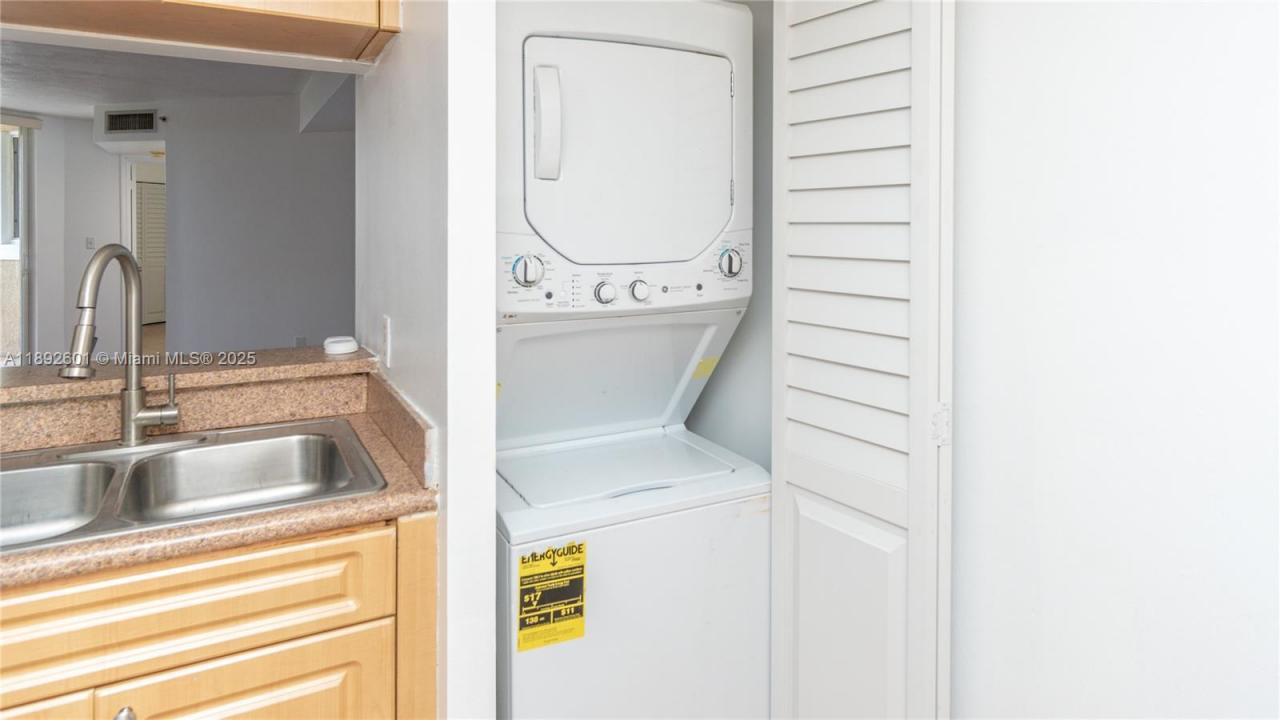 102 SW 6th Ave 401, Miami, Floride 33130, États-Unis